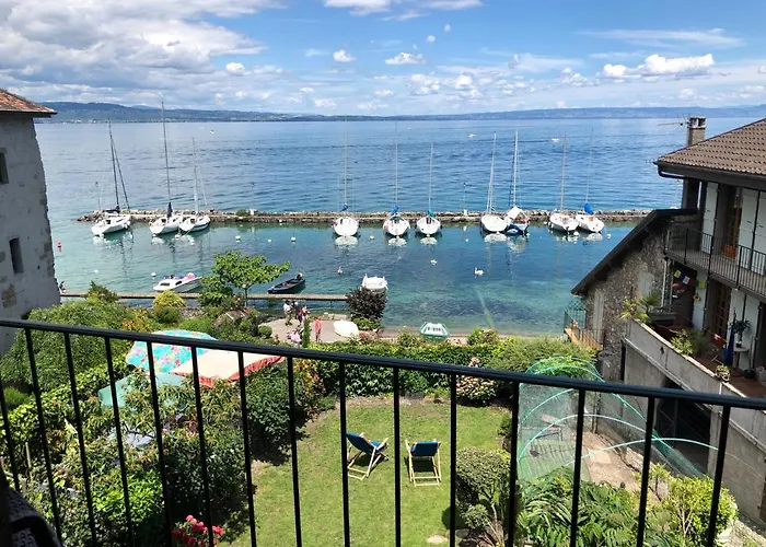 A Room With A View - Maisonnette Dans Bourg Medieval Au Bord Du Lac Leman